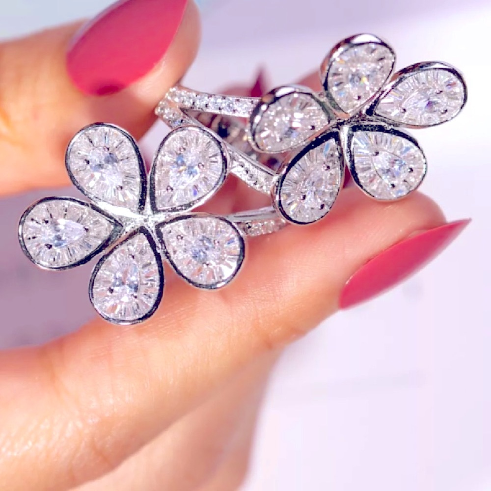 Stunning 925 Silver Flower Ring - Picture 4 of 8
